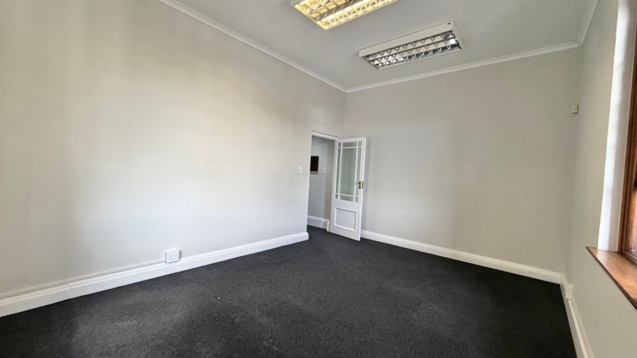 To Let Commercial Property for Rent in Somerset West Western Cape